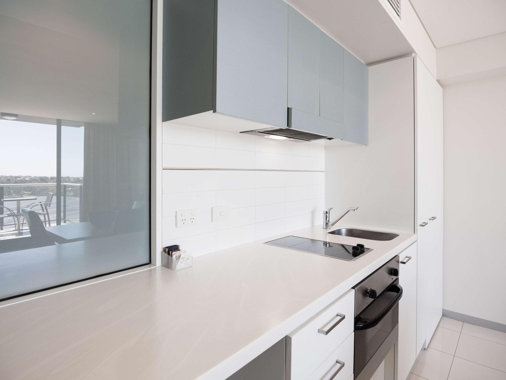 Oaks Adelaide Horizons Suites Экстерьер фото