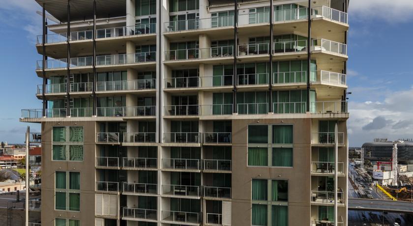 Oaks Adelaide Horizons Suites Экстерьер фото