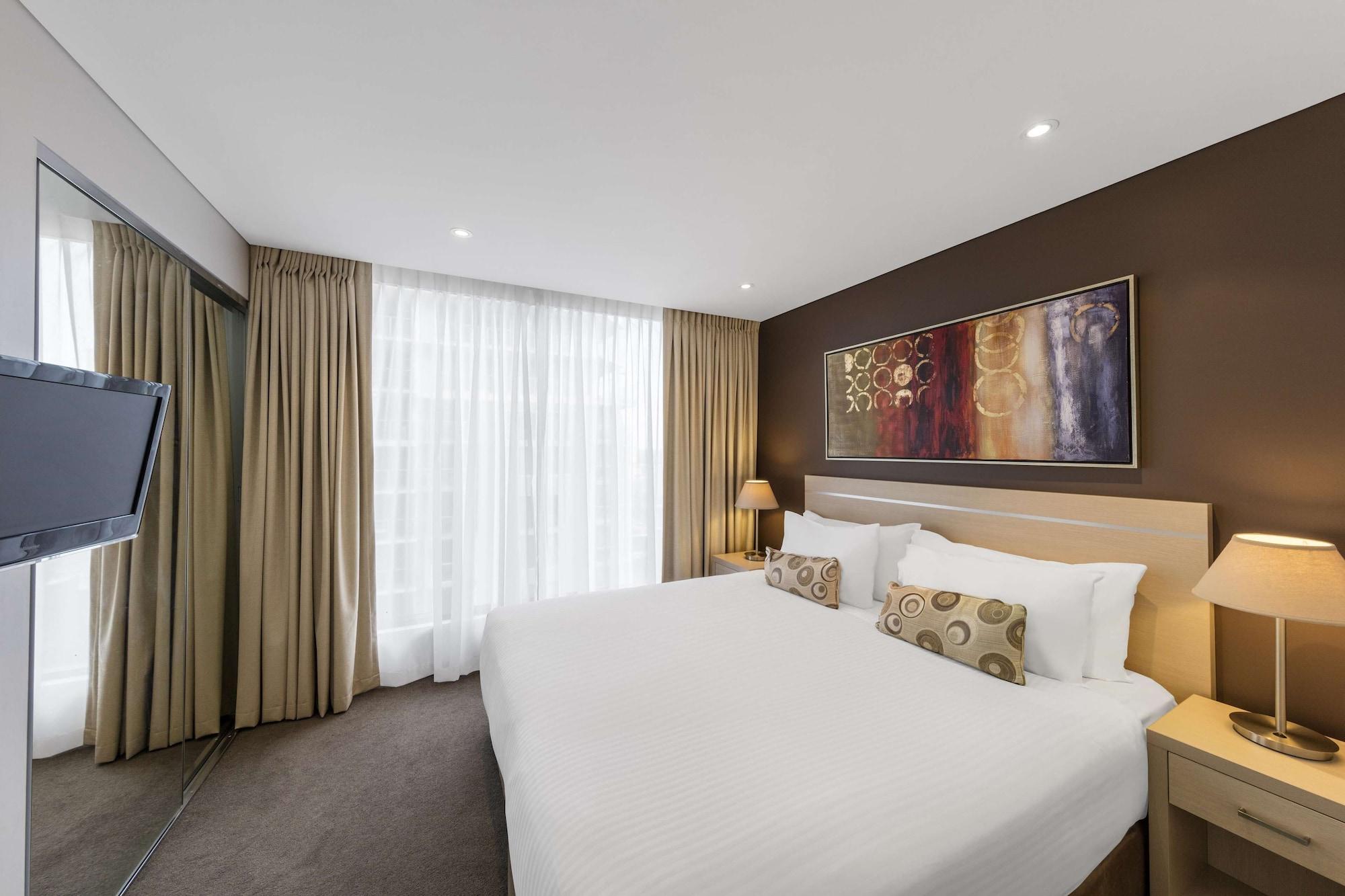 Oaks Adelaide Horizons Suites Экстерьер фото