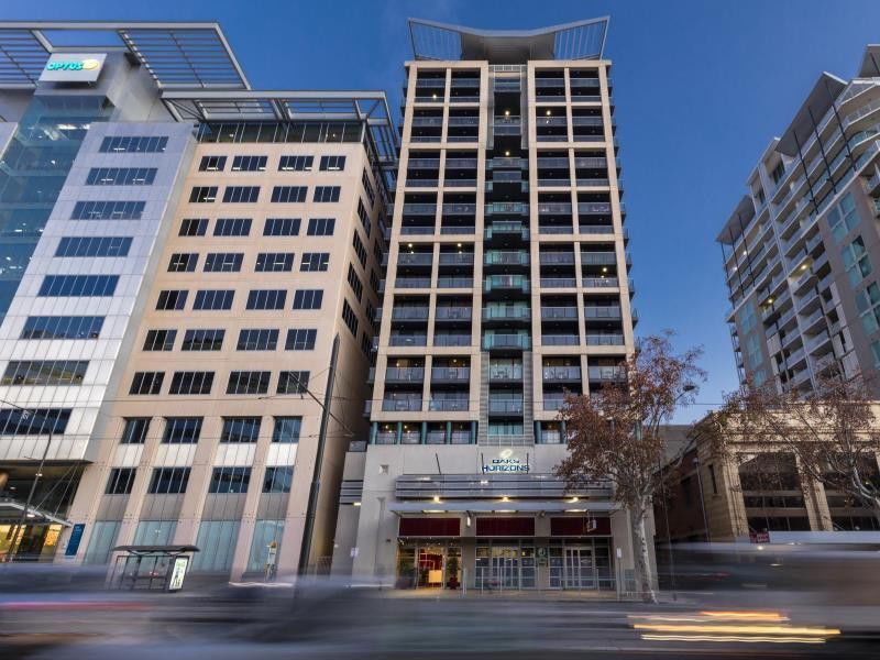 Oaks Adelaide Horizons Suites Экстерьер фото