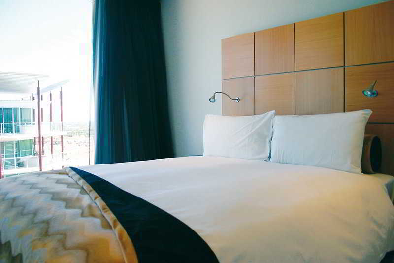 Oaks Adelaide Horizons Suites Экстерьер фото
