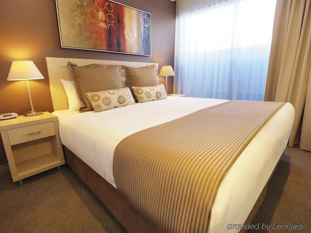 Oaks Adelaide Horizons Suites Экстерьер фото